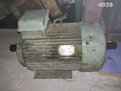 Motor mit 2 Wellen